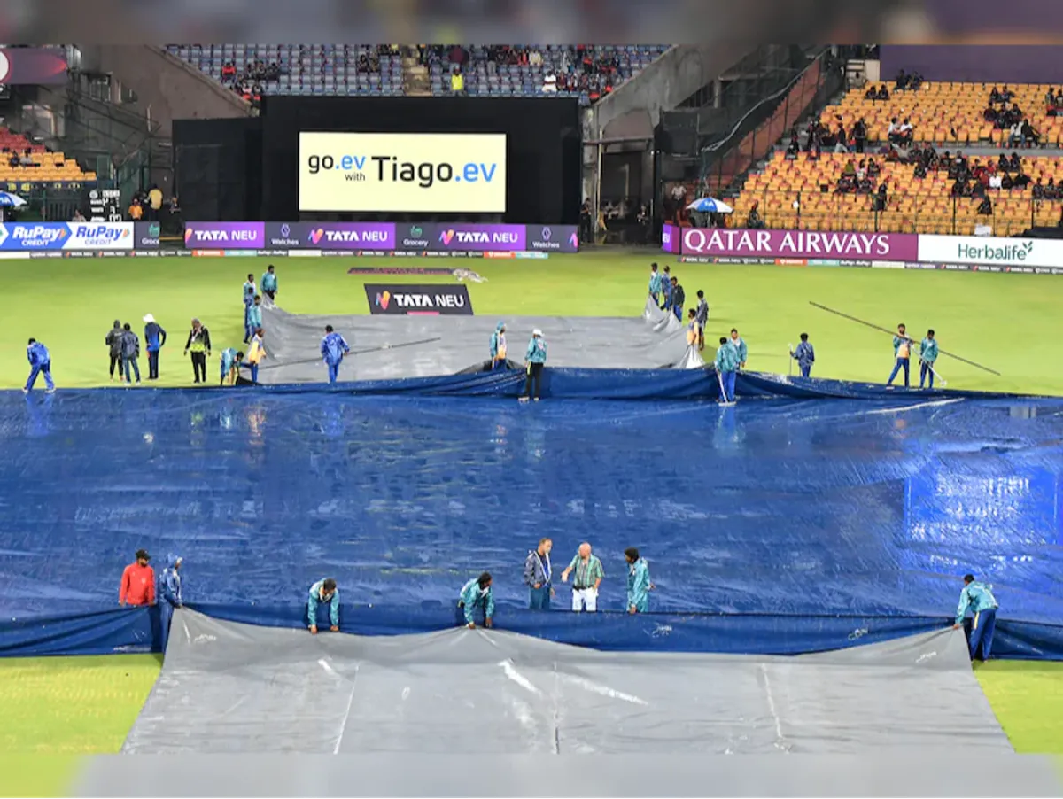 India vs New Zealand LIVE: 1st Test, Day 1 – Rain Delays Toss, Rohit Sharma's Team Strategy in Focus