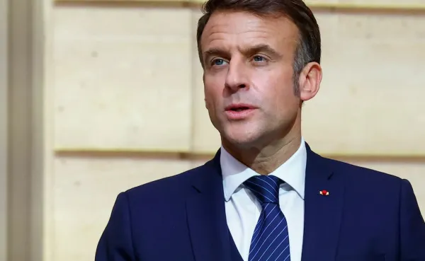 France’s Political Turmoil: Macron Faces No-Confidence Vote, Plans Next Moves