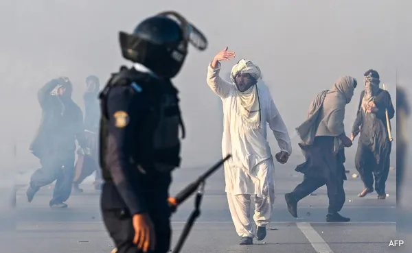 Pakistan's Military Courts Sentence 25 Pro-Imran Khan Protesters