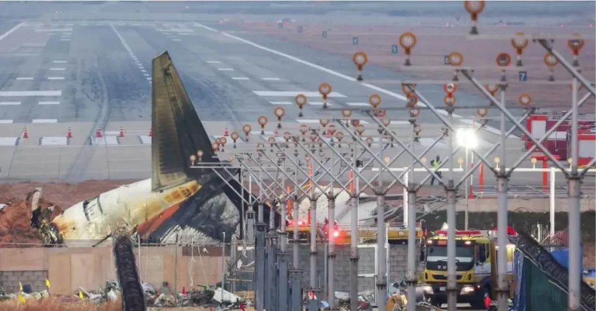 Unusual Concrete Wall Raises Questions in South Korea Plane Crash Investigation