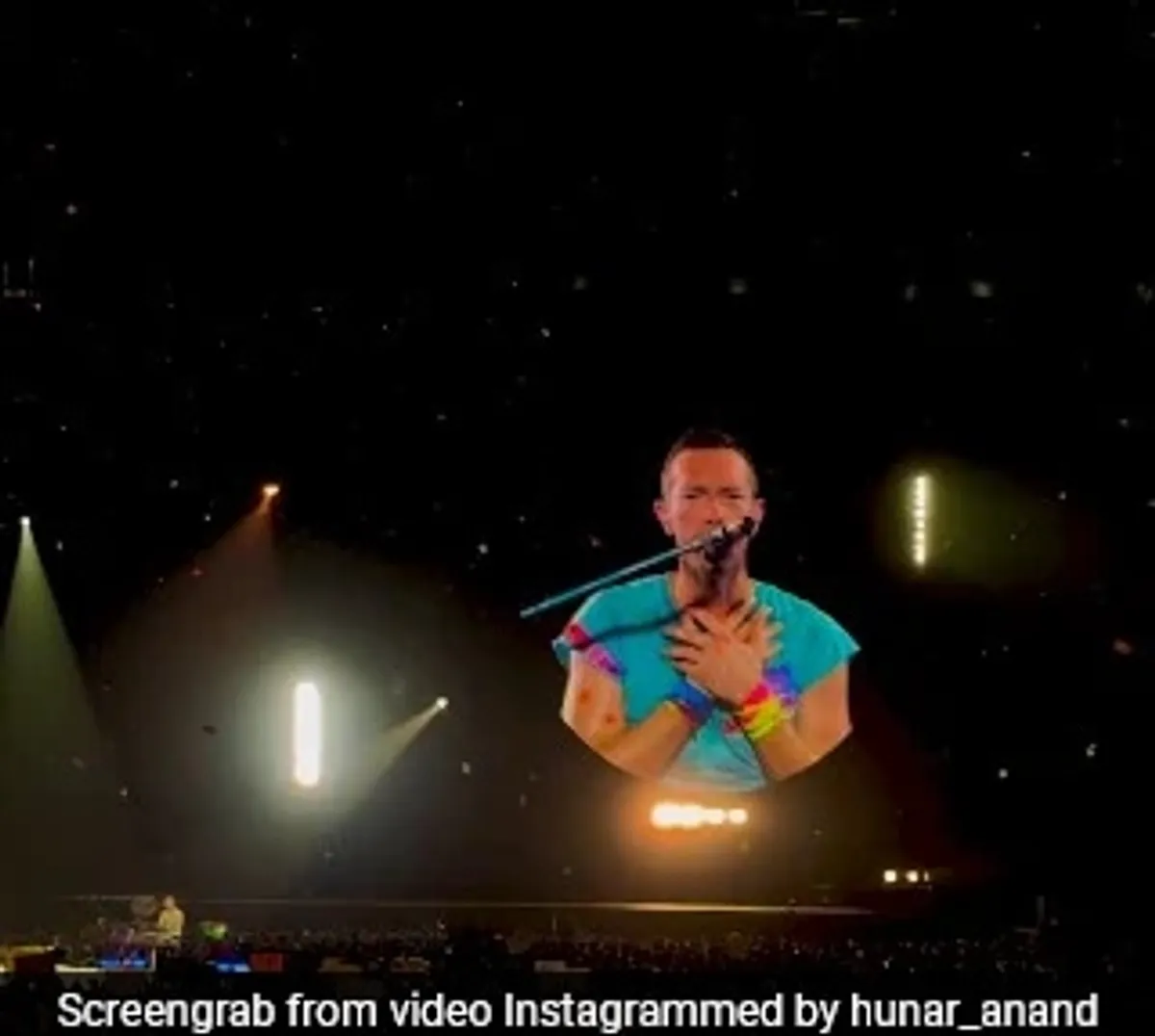 Chris Martin’s Heartfelt Apology and Coldplay’s Electrifying Concert in Mumbai
