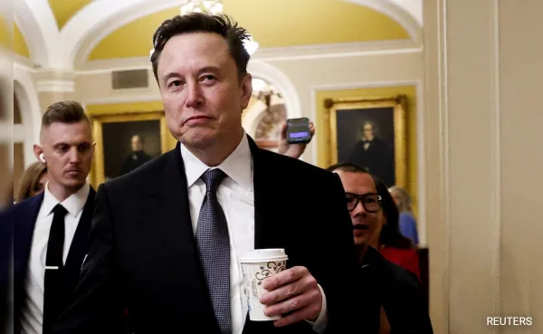 Elon Musk Faces Backlash from Pakistani Lawmakers Amid Starlink Approval Process