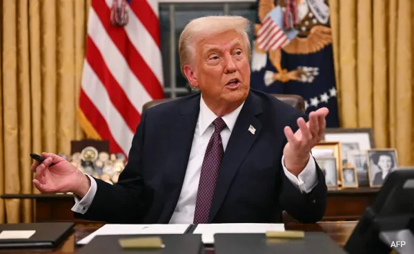 Federal Judge Blocks Donald Trump’s Funding Freeze: What It Means for America