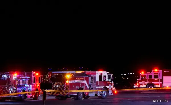 Passenger Jet Collides With US Army Chopper Near Washington, Deaths Feared